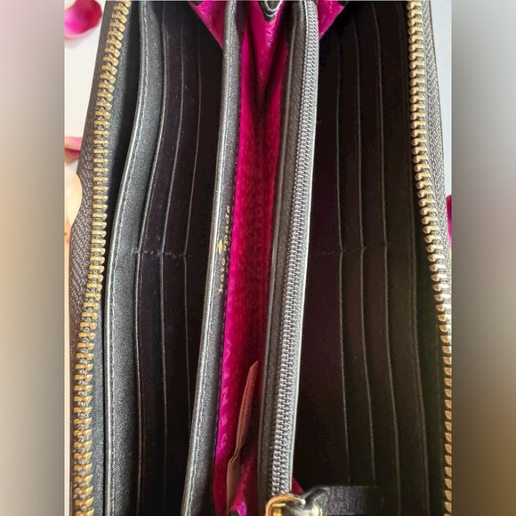 Kate Spade Wellesley Alessa Patent Leather Wallet. Excellent Condition. - Picture 6 of 15